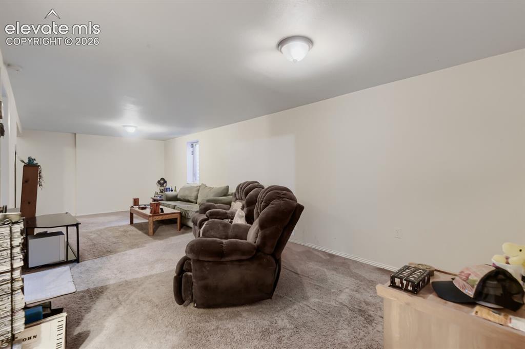 Image 14 of 24: Living Room