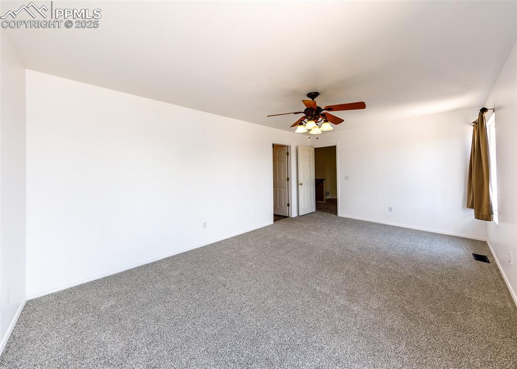 Image 18 of 38: Master Bedroom