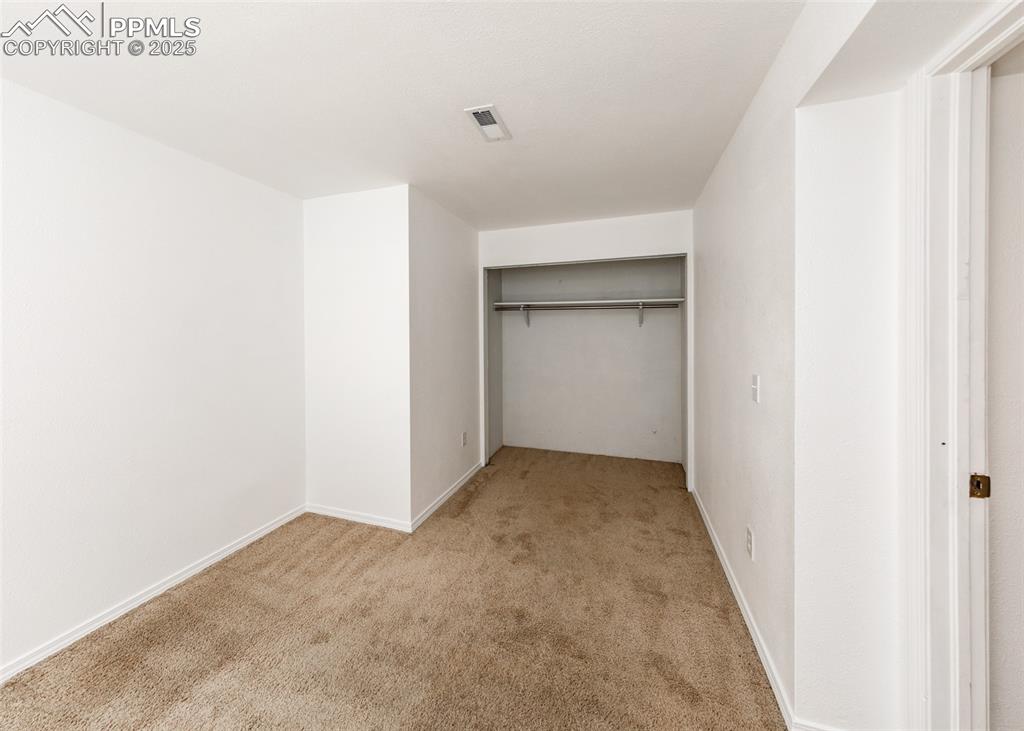 Image 35 of 38: Bedroom