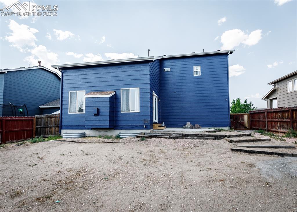 Image 38 of 38: Back of Structure