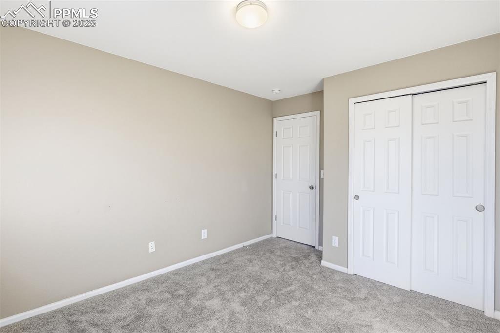 Image 33 of 36: Bedroom