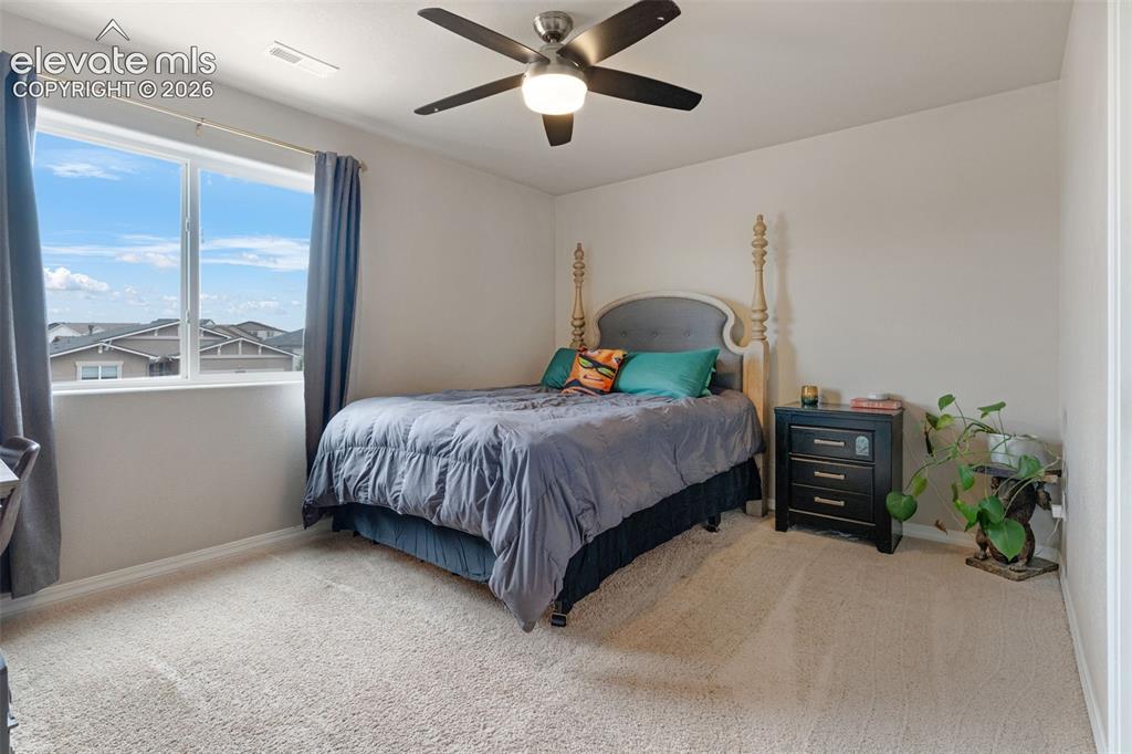 Image 21 of 28: Bedroom