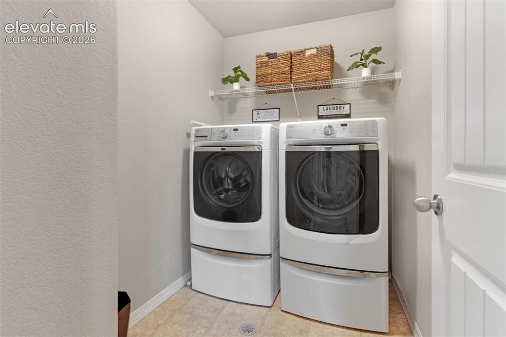 Image 24 of 28: Laundry