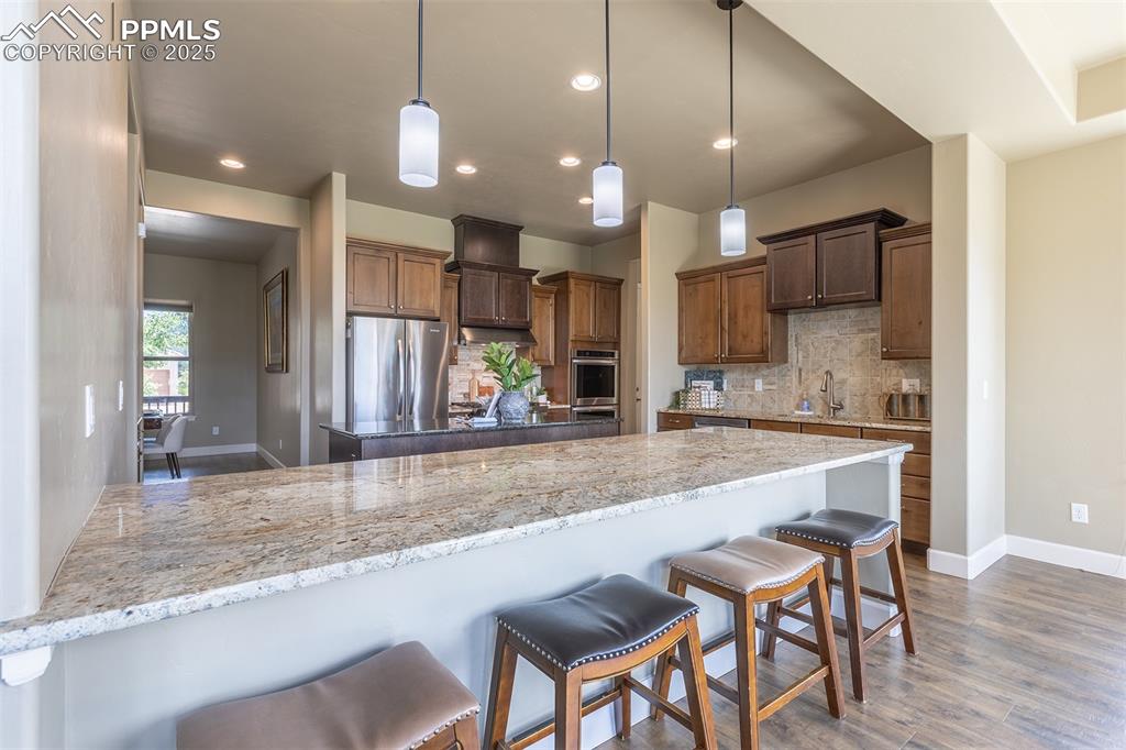 Image 11 of 50: Kitchen
