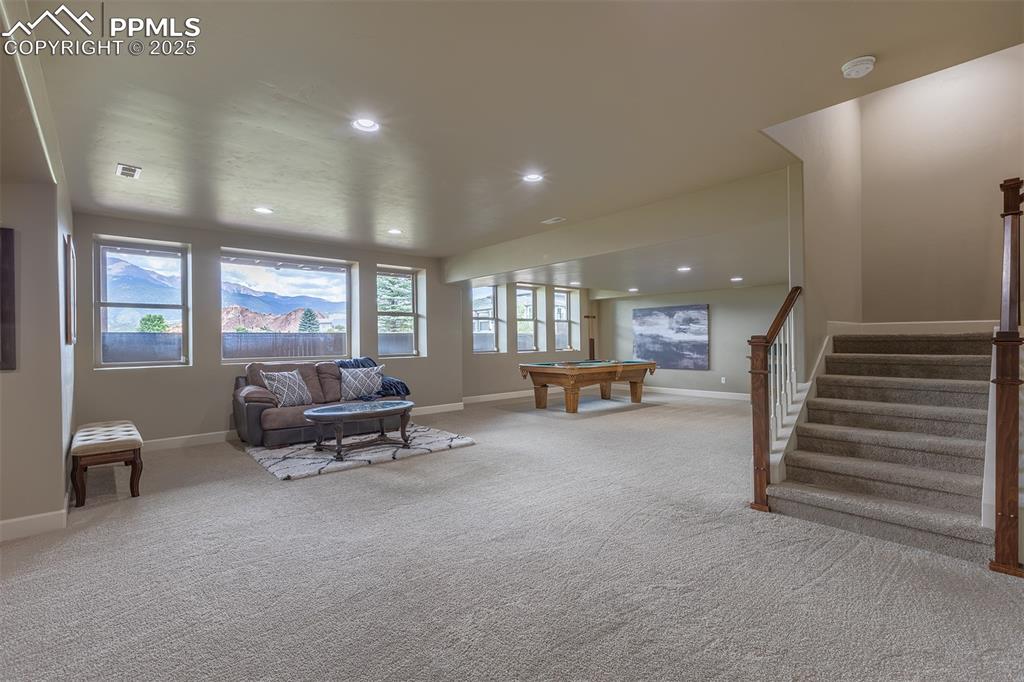 Image 40 of 50: Family Room