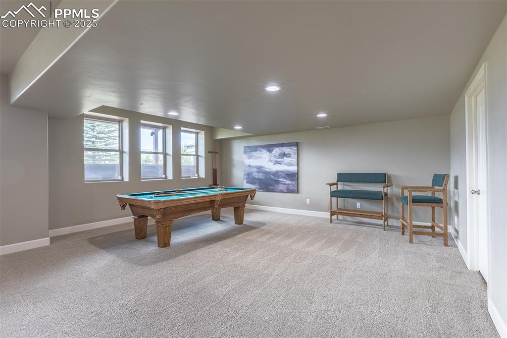 Image 41 of 50: Family Room