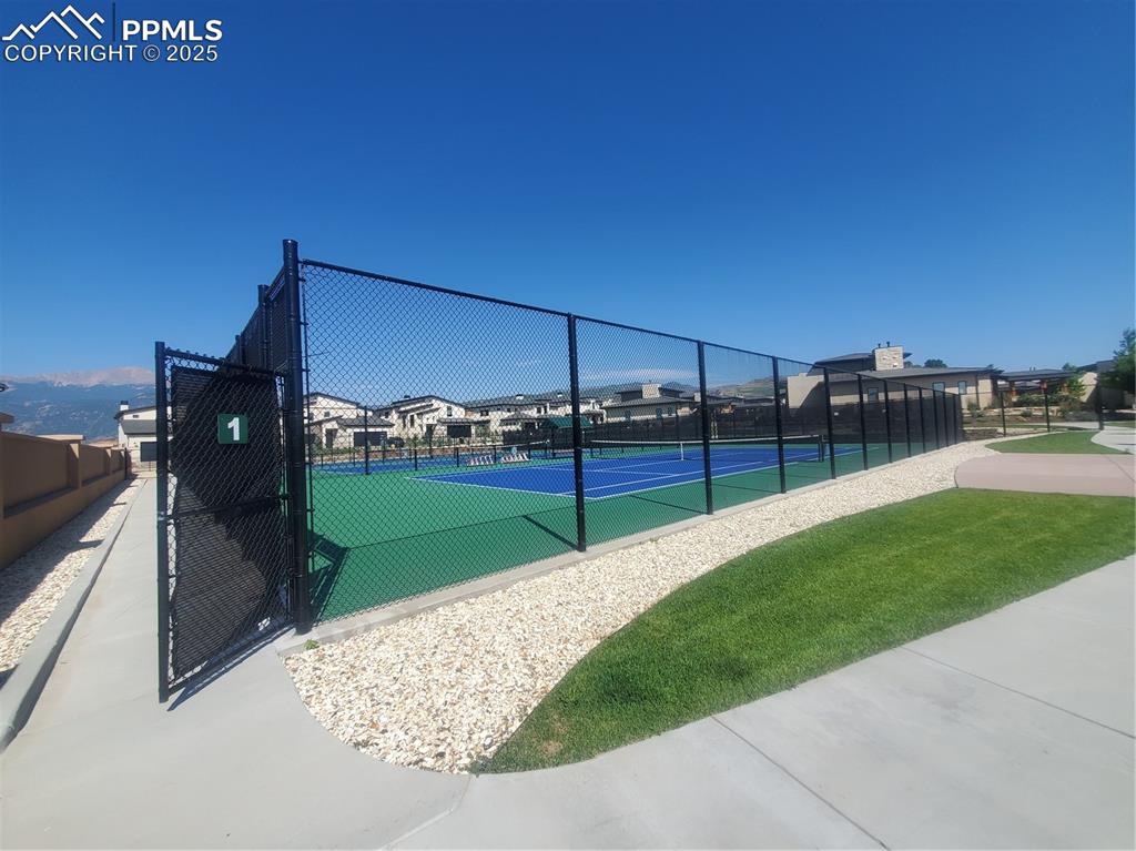Image 50 of 50: Tennis & Pickle Ball Courts