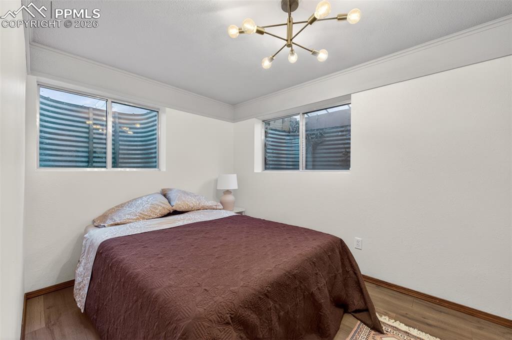 Image 36 of 44: Bedroom