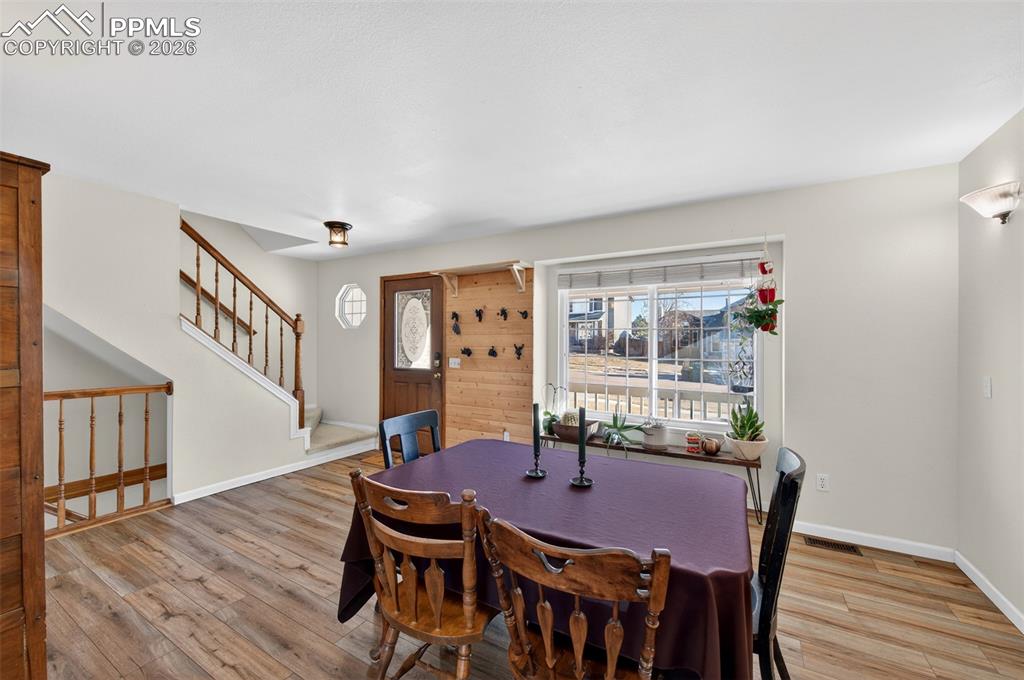 Image 5 of 44: Dining Area