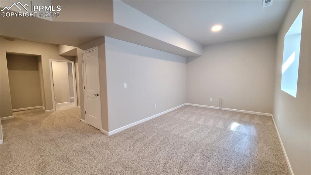 Image 24 of 33: Family Room