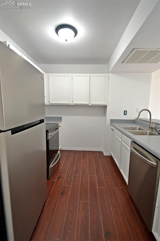 Image 10 of 34: Kitchen