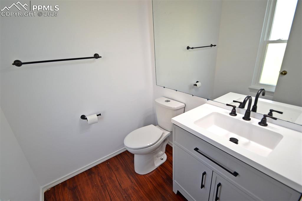 Image 16 of 34: Bathroom