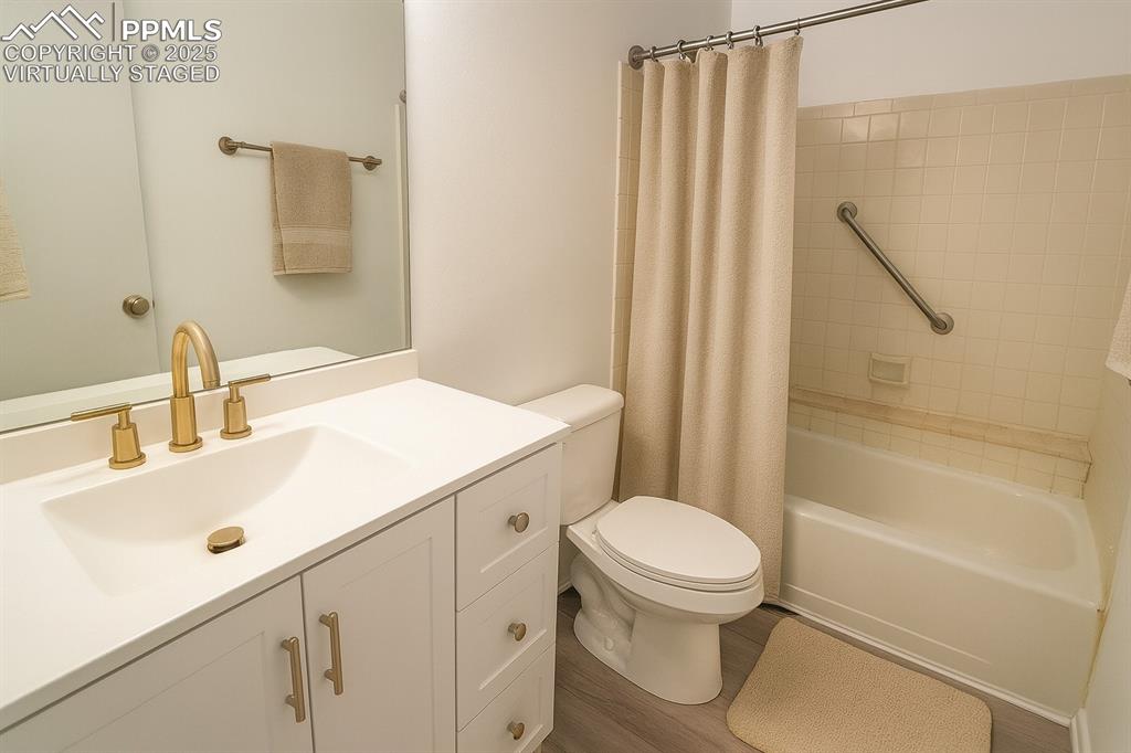 Image 26 of 34: Virtually Staged