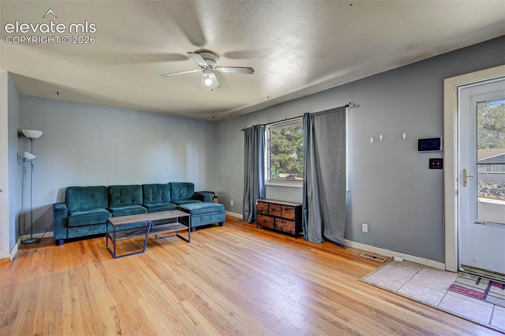 Image 3 of 28: Living Room