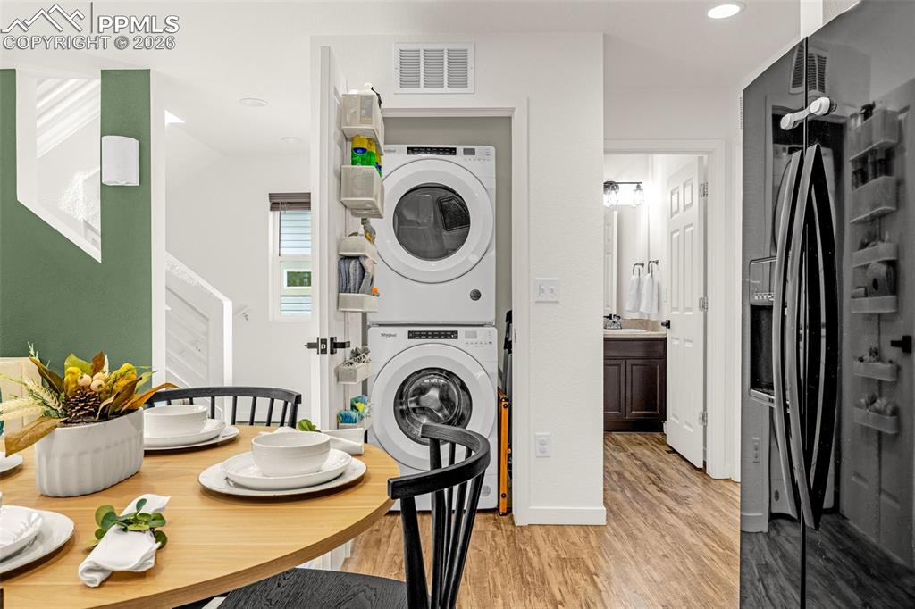 Image 16 of 36: Laundry