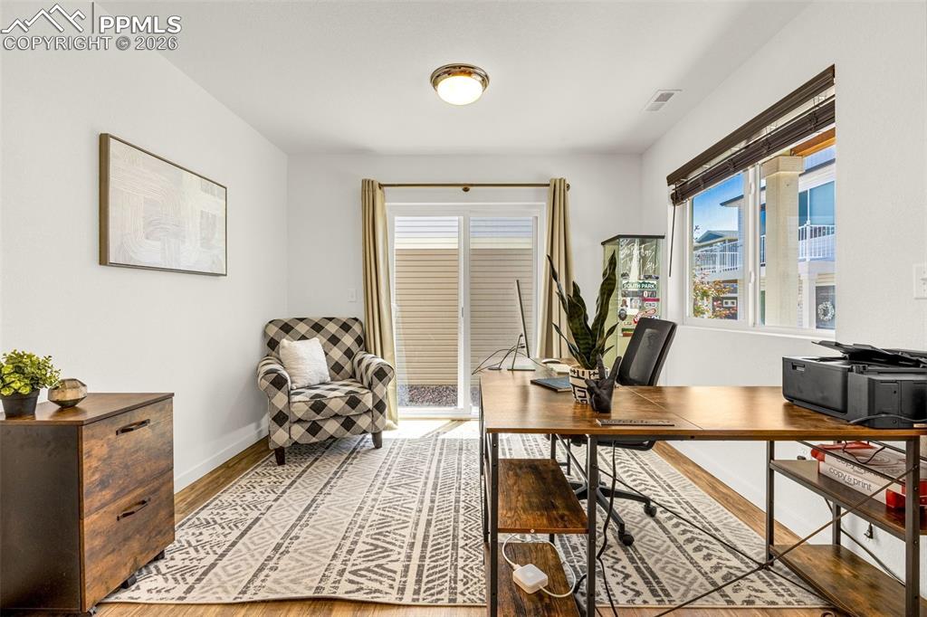 Image 5 of 36: Office