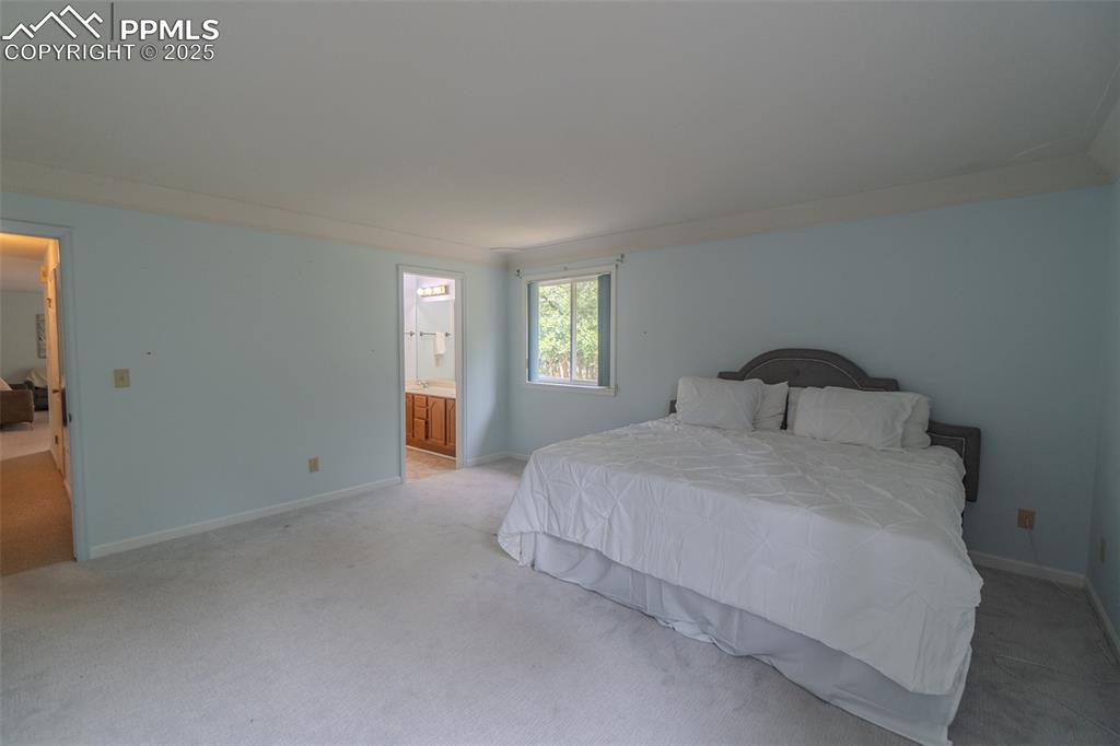 Image 22 of 48: Bedroom