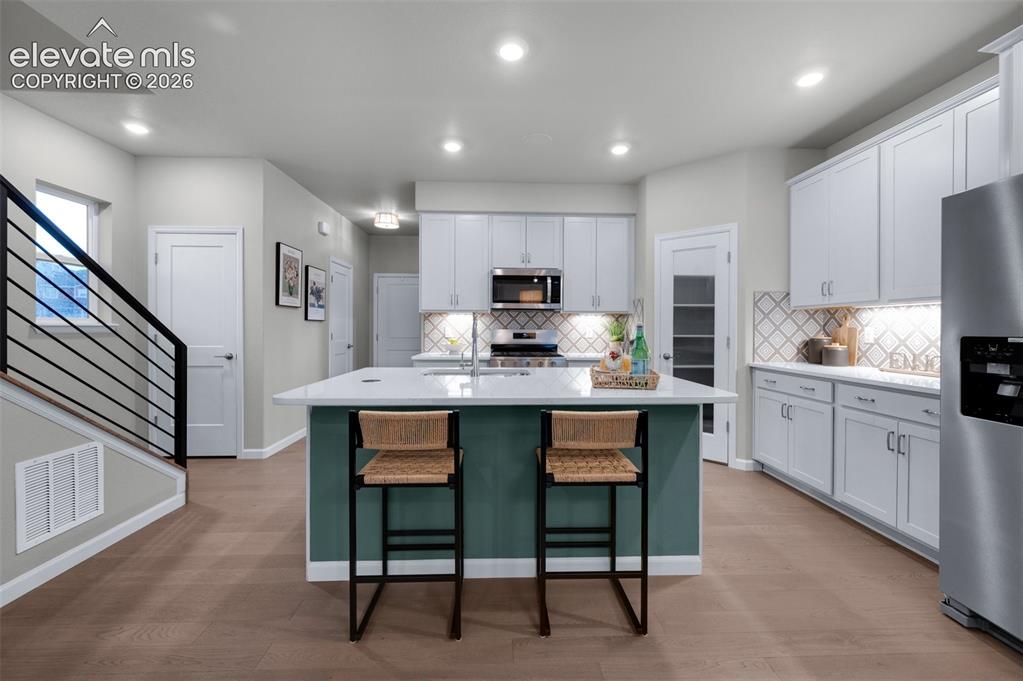 Image 11 of 47: Kitchen