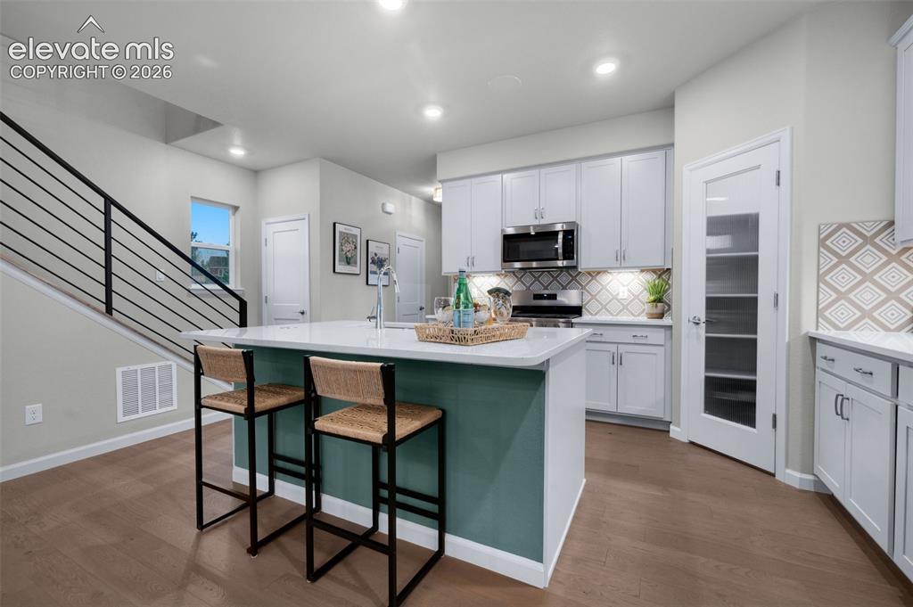 Image 12 of 47: Kitchen