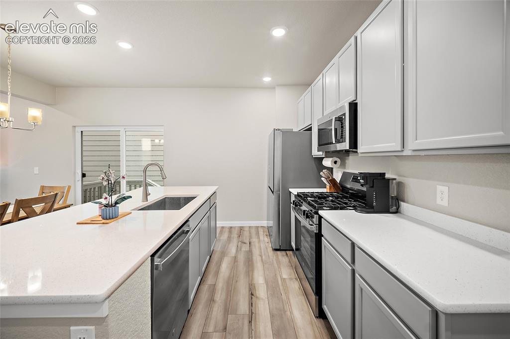 Image 8 of 30: Kitchen