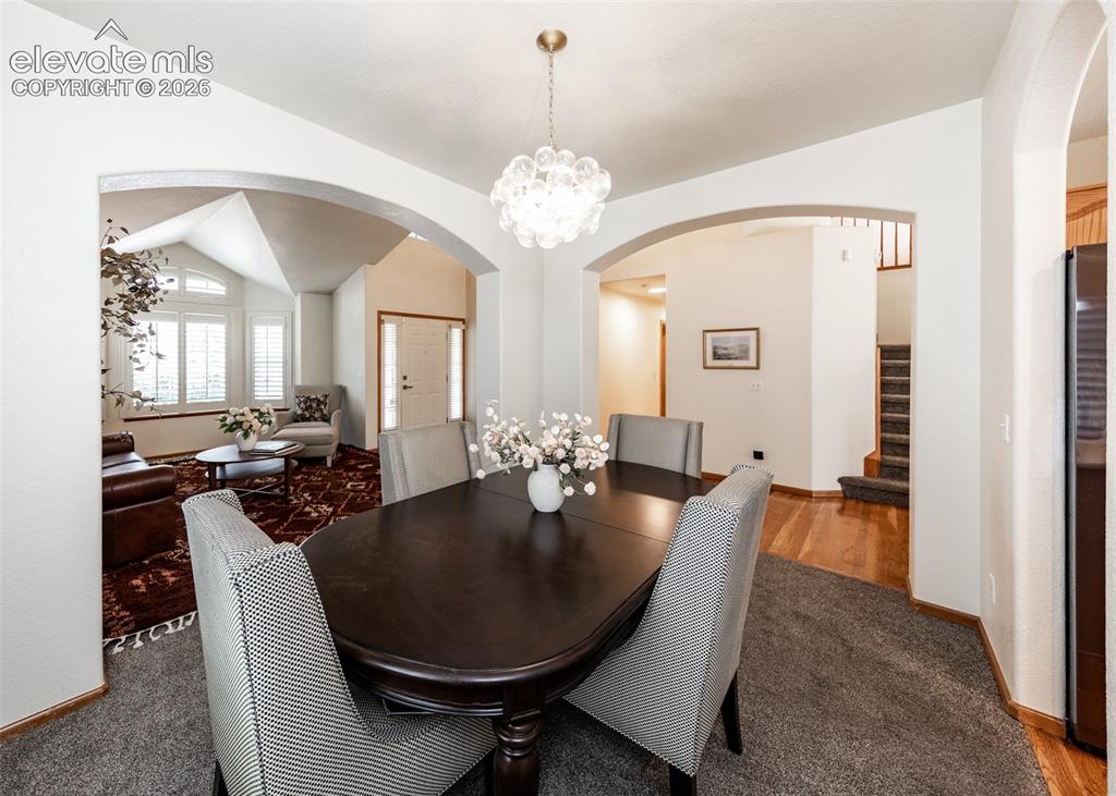 Image 13 of 50: Dining Area