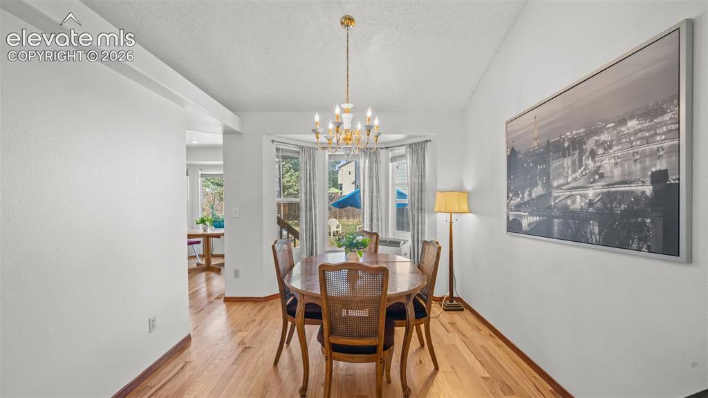 Image 8 of 42: Dining Area