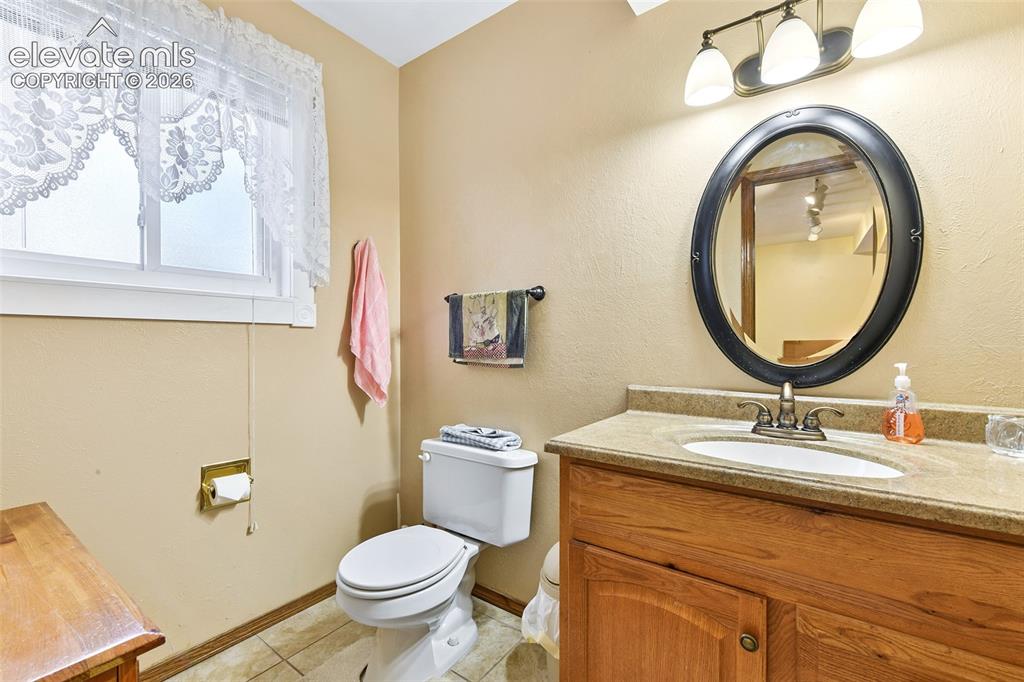 Image 32 of 46: Bathroom