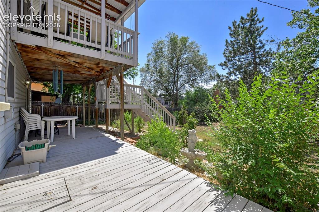 Image 39 of 46: Deck
