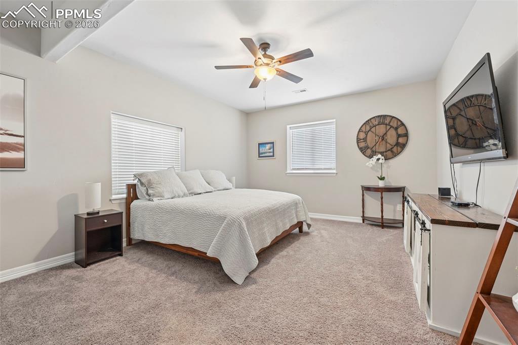 Image 28 of 50: Bedroom