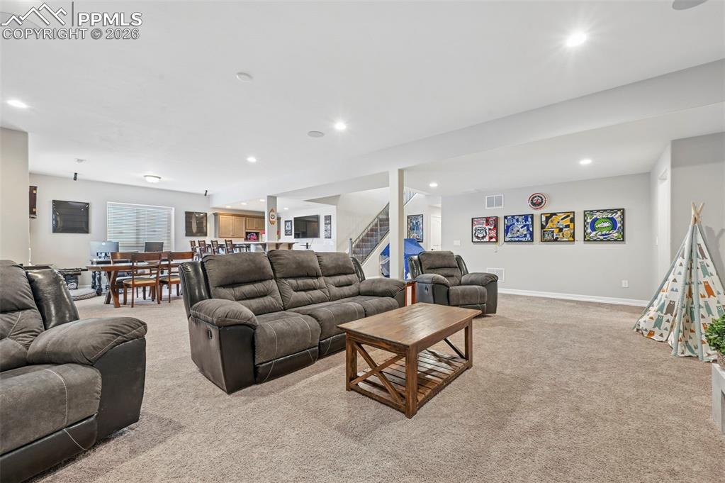 Image 36 of 50: Living Room