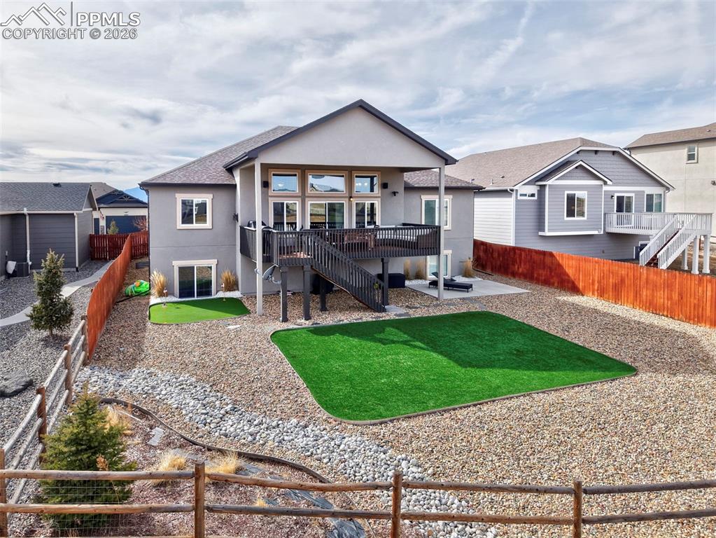 Image 42 of 50: Back of Structure