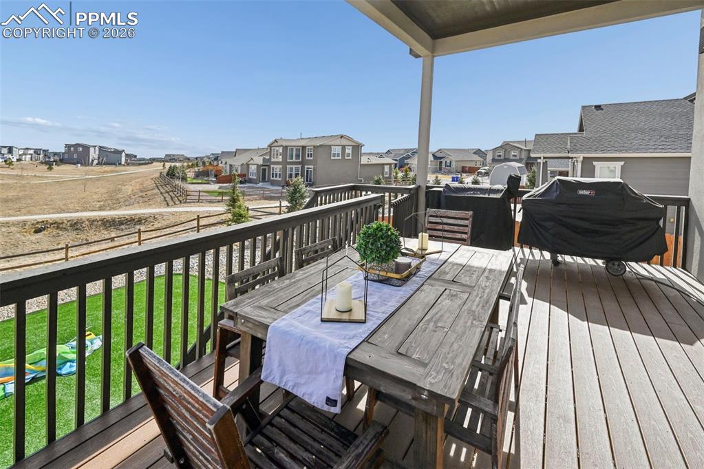 Image 48 of 50: Deck