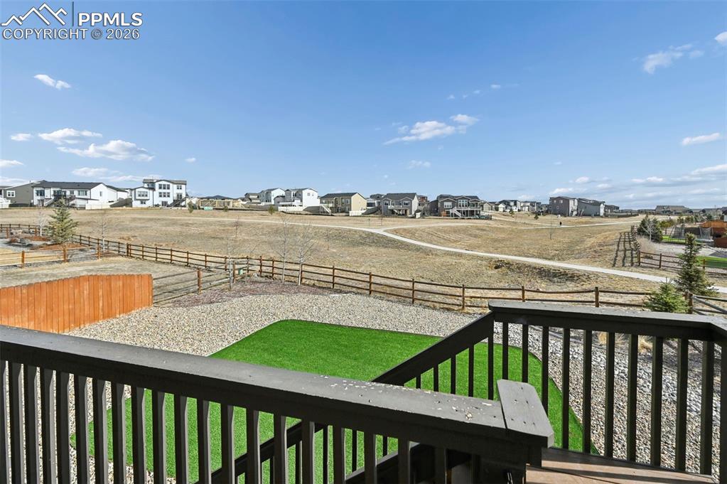 Image 49 of 50: Deck