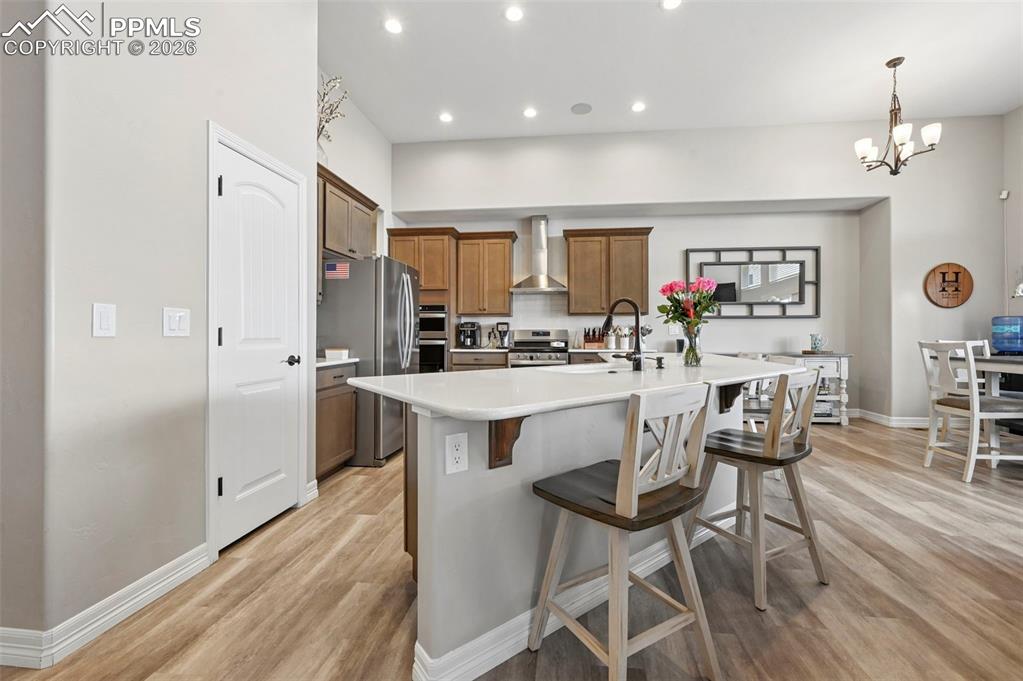 Image 5 of 50: Kitchen