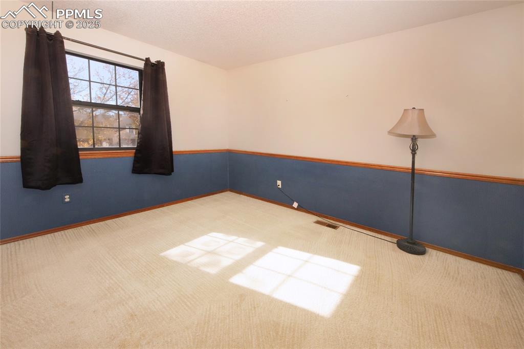 Image 20 of 33: Bedroom 3