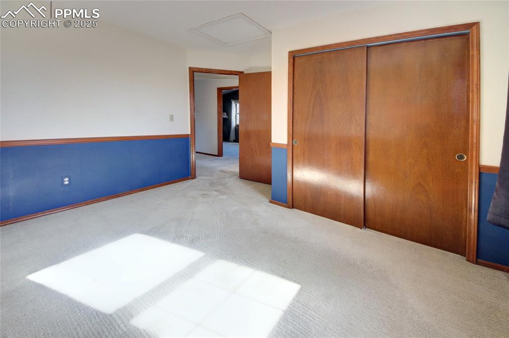 Image 21 of 33: Bedroom 3