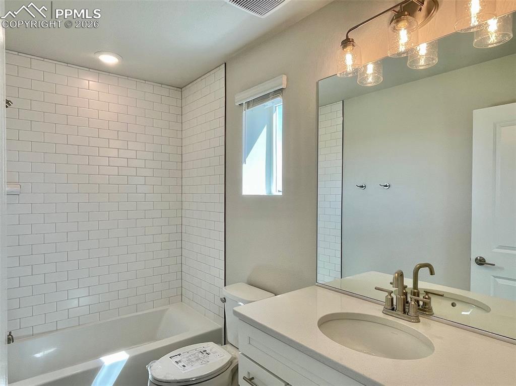 Image 5 of 8: No Description Available