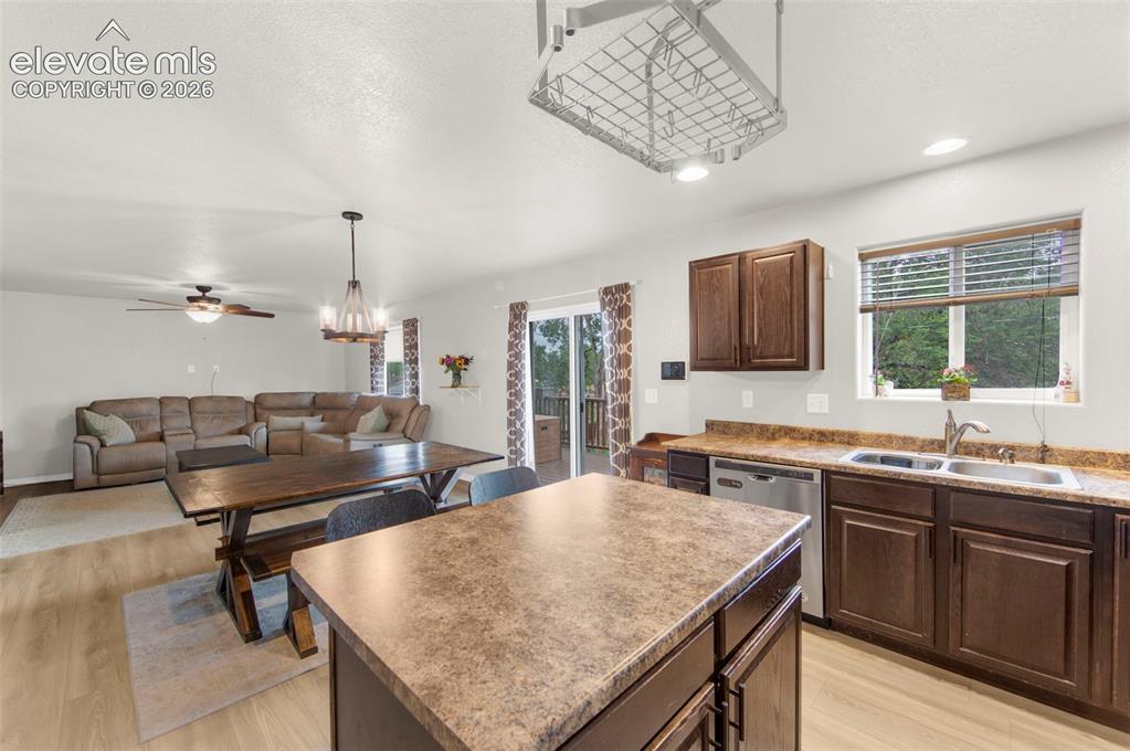 Image 12 of 37: Kitchen
