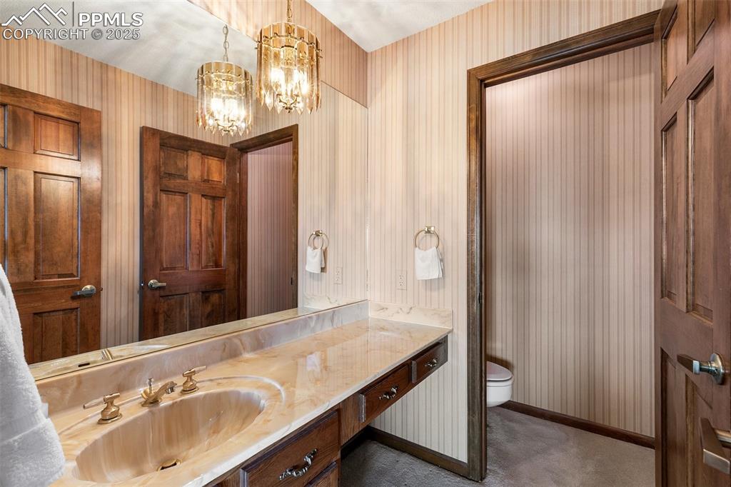 Image 38 of 48: Bathroom