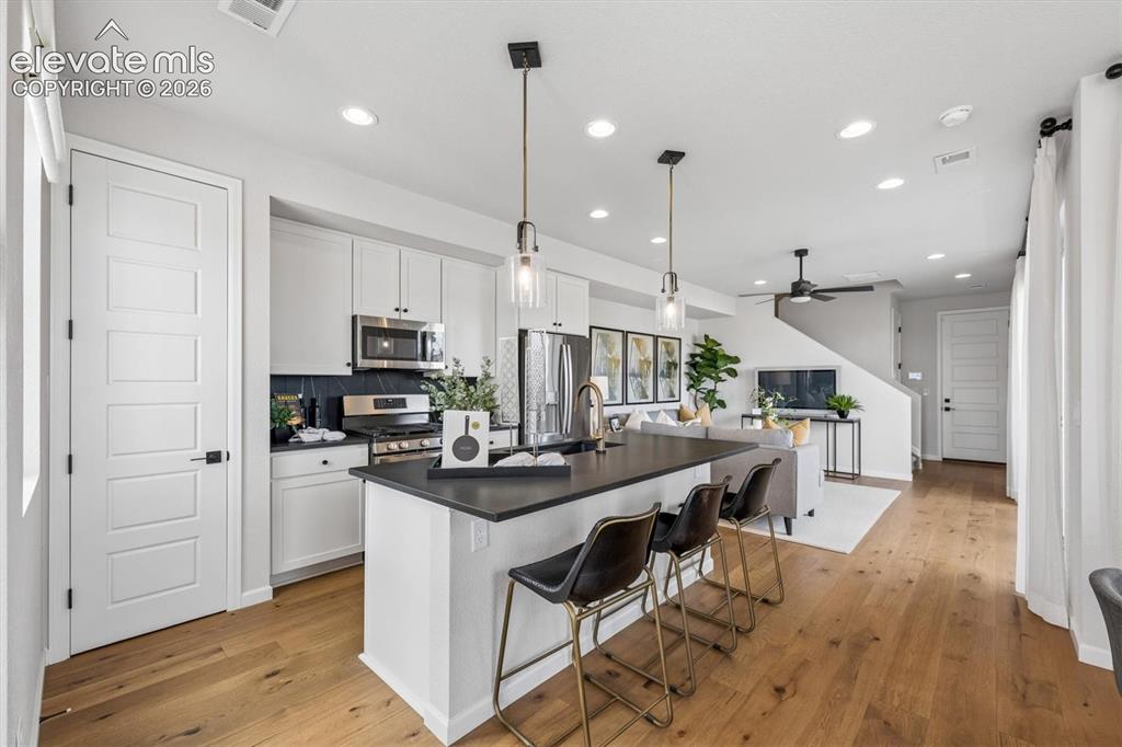 Image 6 of 22: Kitchen