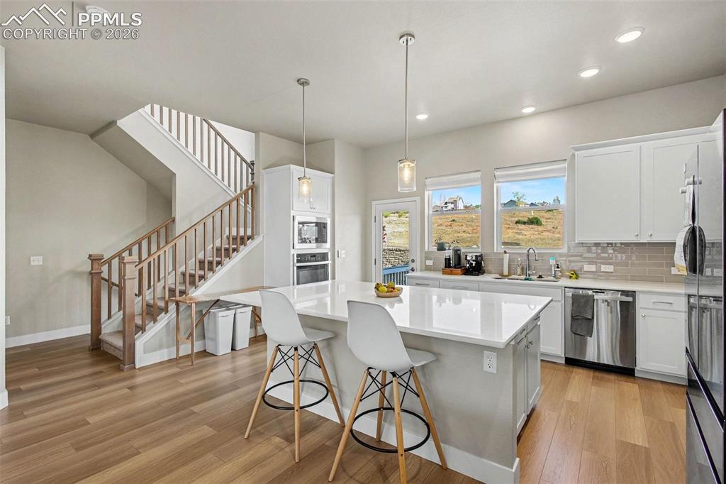 Image 9 of 26: Kitchen