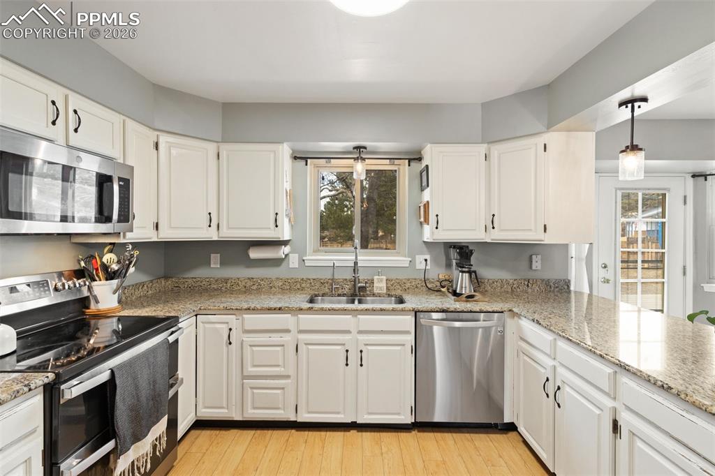 Image 11 of 44: No Description Available