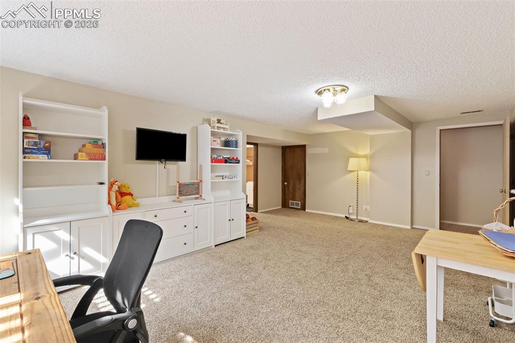 Image 31 of 44: No Description Available