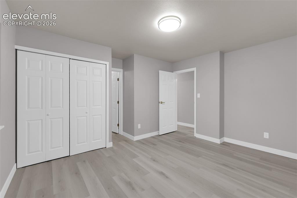 Image 16 of 28: Bedroom