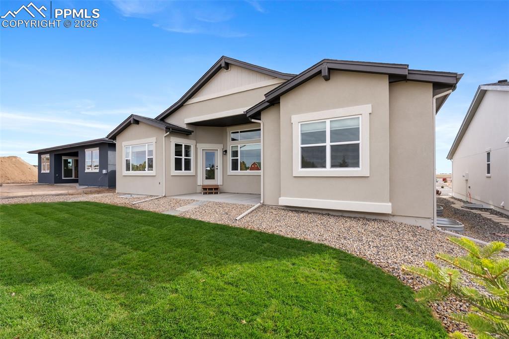 Image 13 of 14: Back of Structure