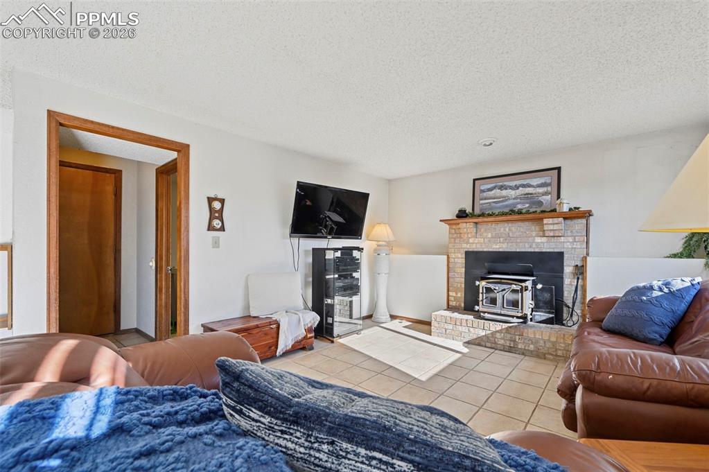 Image 25 of 45: Family Room