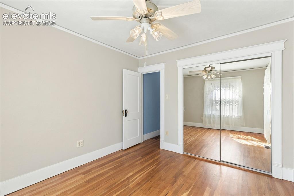Image 15 of 50: Bedroom
