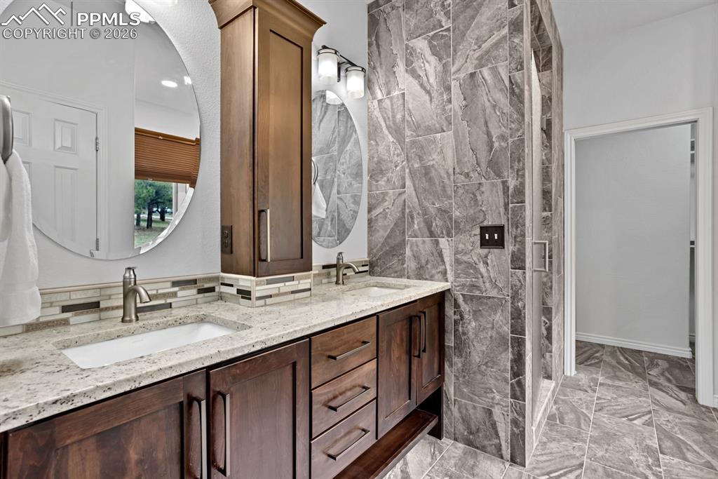 Image 19 of 49: Beautifully updated en suite Primary Bathroom