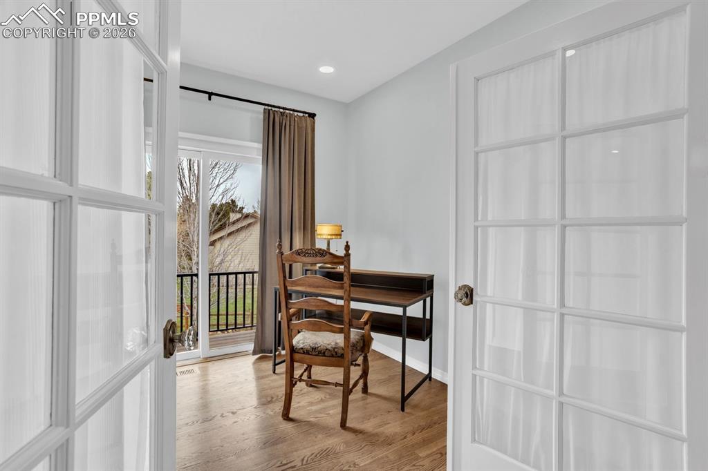 Image 21 of 49: Walk out to deck area