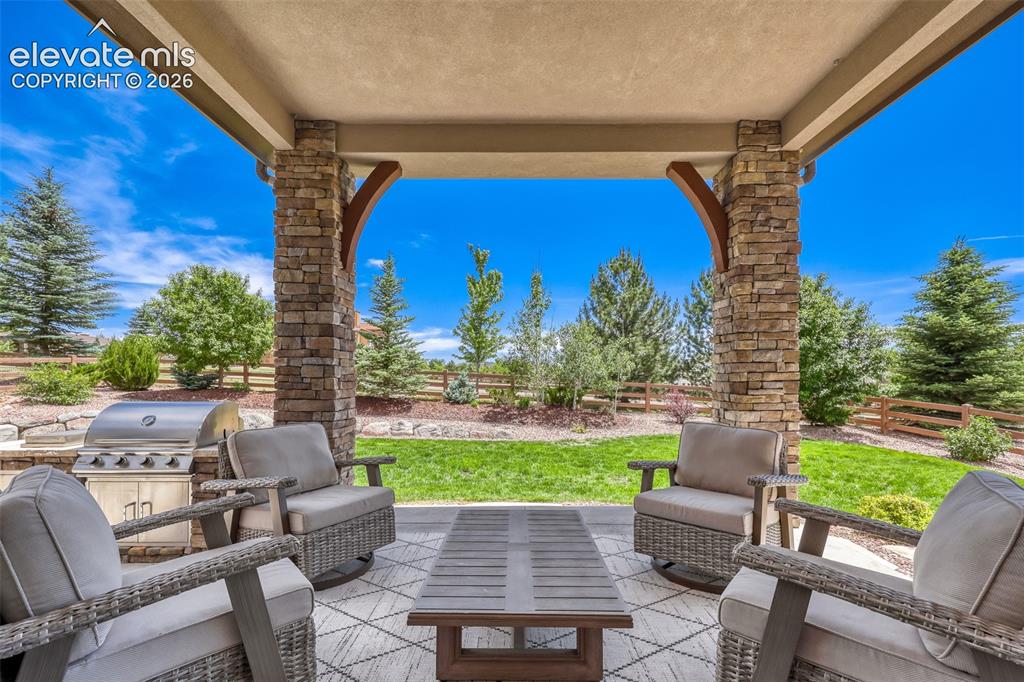 Image 35 of 38: Large 29 x 12.5 back patio